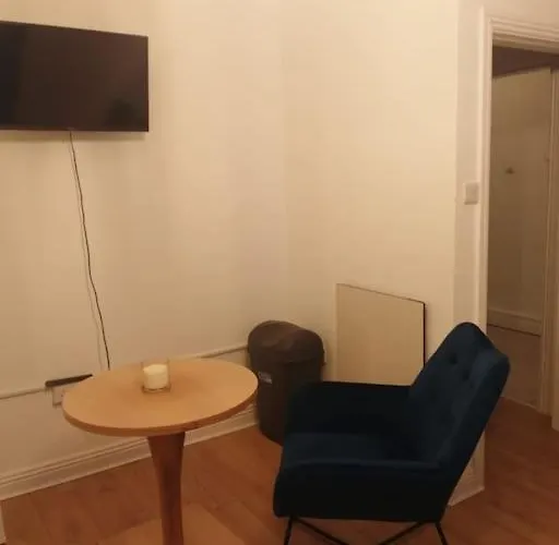 Apartament Lovely - Perfect Weekend In *