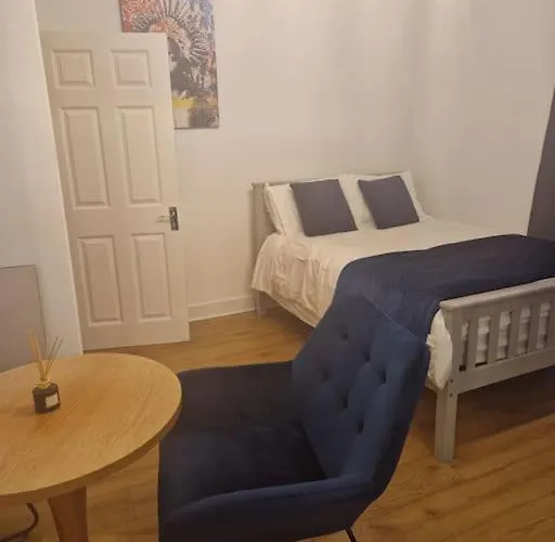 Apartament Lovely - Perfect Weekend In *